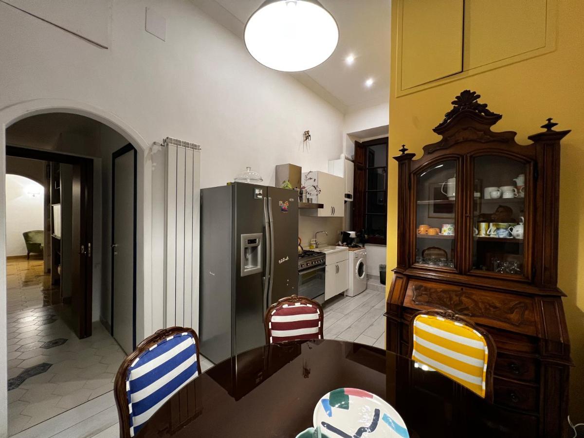 Sibilla Napoli Acomodação com café da manhã Exterior foto